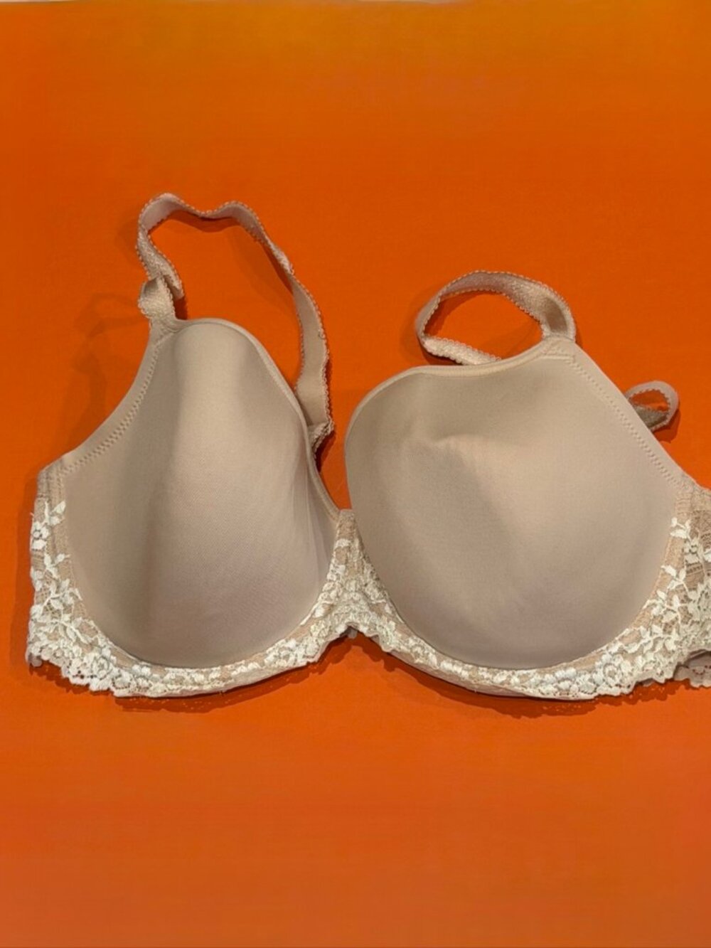 Wacoal Beige Lace Underwire Bra 38D
